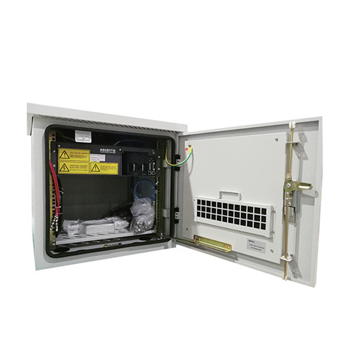About Solar charger that can generate electricity manually
